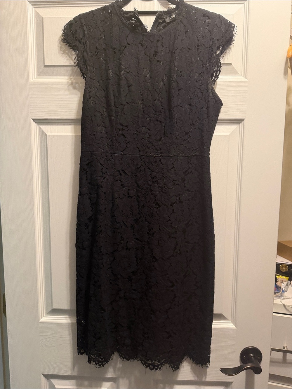 Women’s sleeveless lace floral knee length cocktail dress
